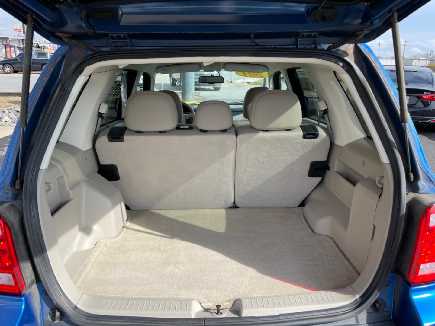 2011 Blue Ford Escape (1FMCU0D76BK) with an 4-Cyl, 2.5 Liter engine, Automatic, 6-Spd w/Overdrive transmission, located at 8008 Warden Rd, Sherwood, AR, 72120, (501) 801-6100, 34.830078, -92.186684 - Photo#10